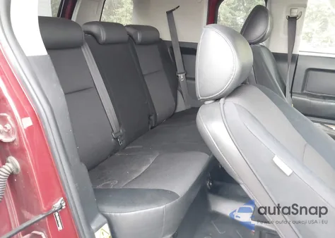 2008 Toyota Fj Cruiser z USA, uszkodzony, nr VIN JTEBU11F68K030590